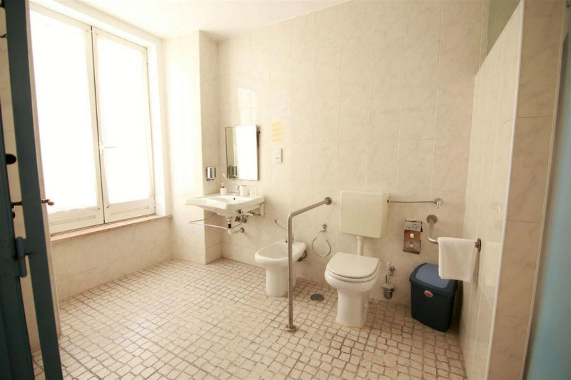 Gasthof Residencial Joao Xxi 3*